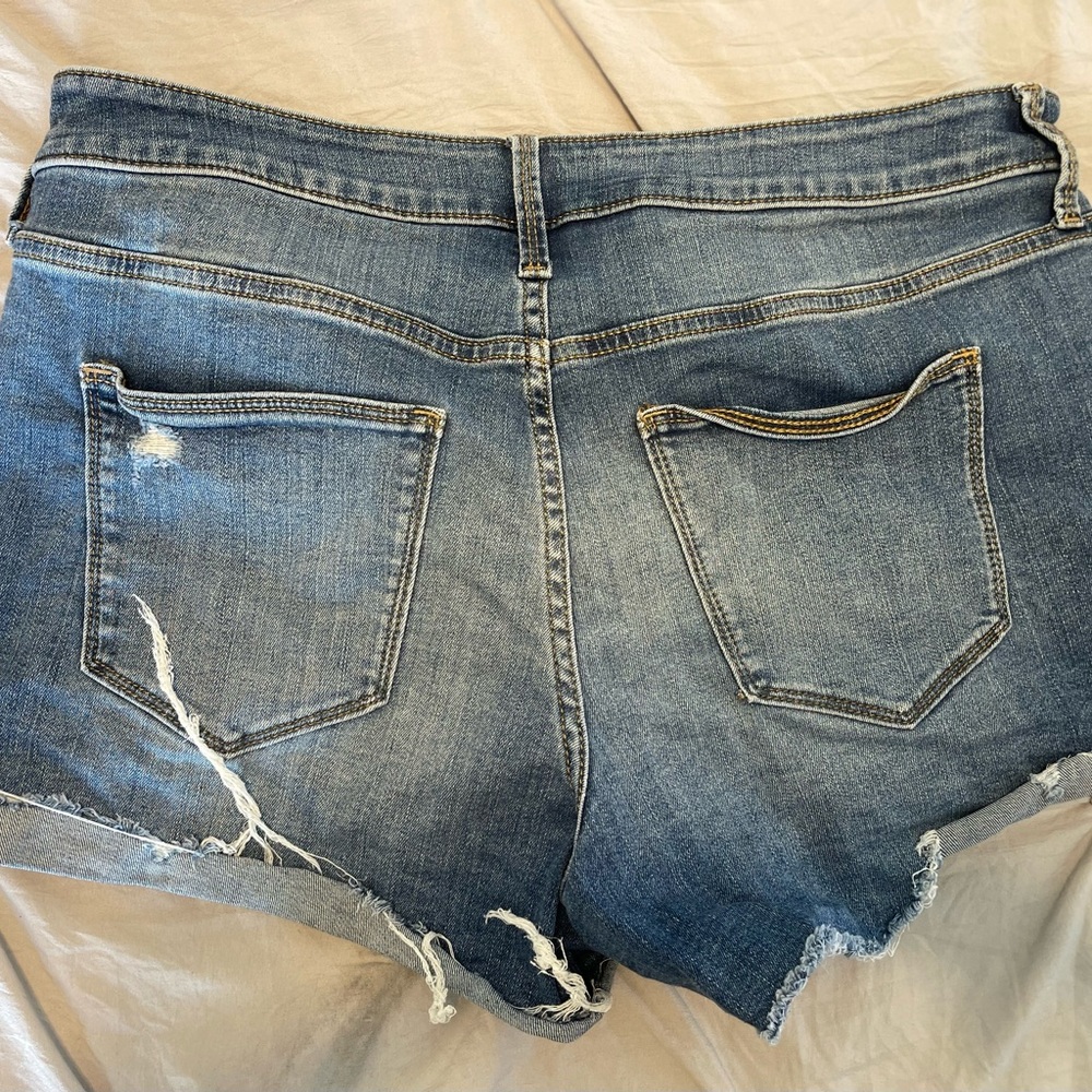 TARGET | jean shorts - Picture 3 of 3